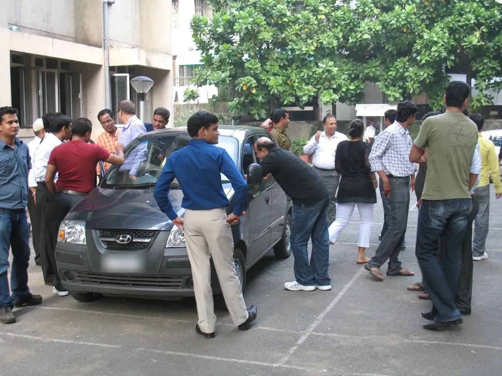Group vehicle walkaround